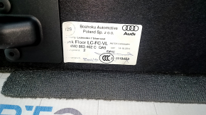 Пол багажника Audi Q7 16-26 черн, под чистку, царапины на ручке