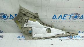 Накладка задней стойки правая верхняя Mazda 3 19-26 4d серая, Mexico built, под чистку