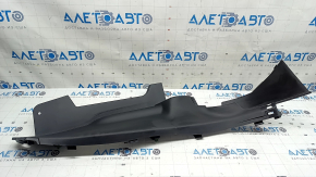 Накладка задней стойки правая нижняя Mazda 3 19-26 4d черная, Mexico built, царапины, побелел пластик