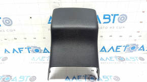 Накладка центральной консоли задняя Mazda 3 19-21 4d Mexico built FWD черная, царапины