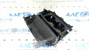 Карман центральной консоли с подстаканниками Mazda 3 19-23 черный глянец, под чистку, царапины