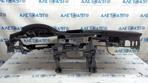 Торпедо передняя панель с AIRBAG Mazda 3 19-26 черная, Mexico built, ржавый пиропатрон, под чистку, виден контур airbag