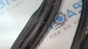 Уплотнитель резина двери багажника Audi Q7 16-26 потерт