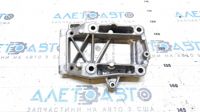 Кронштейн двигателя правый Mercedes W213 E 300 17-19 2.0T