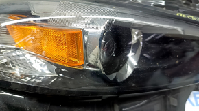 Фара передняя правая в сборе Mazda 3 19-23 ксенон, песок