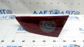 Фонарь внутренний крышка багажника правый Mazda 3 19-22 4d тип 1, царапины