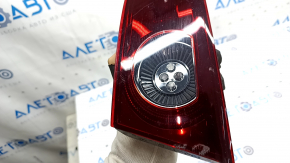 Фонарь внутренний крышка багажника правый Mazda 3 19-22 4d тип 1, царапины