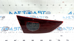 Фонарь внутренний крышка багажника левый Mazda 3 19-22 4d тип 1, царапины