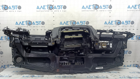 Торпедо передняя панель с AIRBAG Audi Q7 16-19 без проекции, кожа черная, царапины, трещина