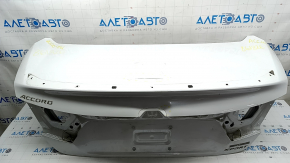 Крышка багажника Honda Accord 18-22 белый NH-883P, под спойлер, замята, царапины