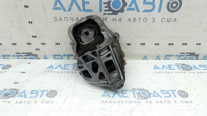 Подушка двигателя левая Audi Q7 16-19 3.0T микротрещины