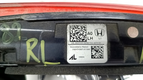 Фонарь внутренний крышка багажника левый Honda Accord 18-22 царапины, конденсат под стеклом