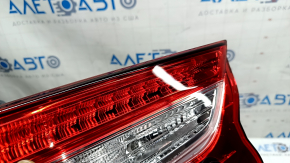 Фонарь внутренний крышка багажника левый Honda Accord 18-22 царапины, конденсат под стеклом