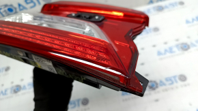 Фонарь внутренний крышка багажника правый Honda Accord 18-22 царапины
