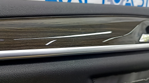 Ansamblu panou ușă stânga față BMW 5 G30 17-23 piele neagră, cotieră și inserție piele neagră, mulaj sub lemn lucios, sub memorie, zgârieturi, mâner slăbit, rupturi