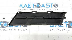 Inserție pentru grila inferioară a barei de protecție față, stânga, BMW 5 G30 21-23 Basis