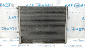 Radiatorul intercoolerului hibrid BMW 5 G30 17-23 2.0T, 3.0T, 530e este îndoit