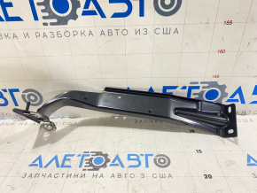 Кронштейн крыла правый Audi A4 B8 13-16 рест