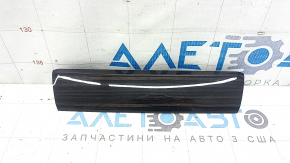 Накладка центральной консоли BMW 5 G30 17-23 под дерево, передняя, царапины