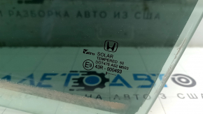 Стекло двери передней левой Honda Accord 23-26 с тонировкой, в клее