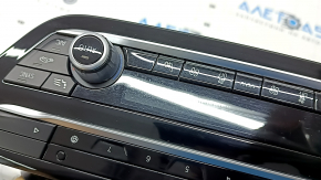 Управление климат-контролем и магнитолой BMW 5 G30 17-22 auto, dual zone, под подогрев сидений, без CD привода царапины, вздулся хром