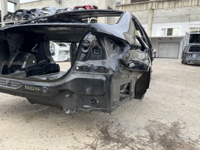 Четверть крыло задняя правая BMW 5 G30 17-23 на кузове, черная, тычки
