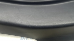 Ornament aripă interioară spate stânga Jaguar F-Pace X761 17-25, negru, zgârieturi, elemente de fixare rupte, elemente de fixare rupte