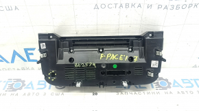 Sistem de climatizare pentru un Jaguar F-Pace X761 17-20 cu scaune încălzite și ventilate sub unitatea CD, stratul de protecție este umflat, zgârieturi, stratul se exfoliază, suportul este rupt