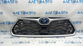 Решетка радиатора grill Toyota Highlander 20-26 без камеры с эмблемой hybrid, серебро, песок, потертость