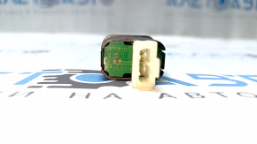 Buton de control al încălzirii scaunului șoferului Fiat 500L 14-19 negru