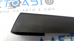 Накладка салазок водительского сиденья передняя левая Tesla Model X 16-21 тип2, царапины, трещины, изогнута