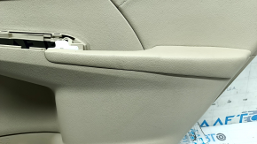 Обшивка двери карточка задняя правая Toyota Camry v50 12-14 usa беж, с вставкой беж кожа, с ручкой, с подлокотником беж резина, царапины, под чистку