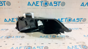Кронштейн фары правый Audi Q7 4L 10-15