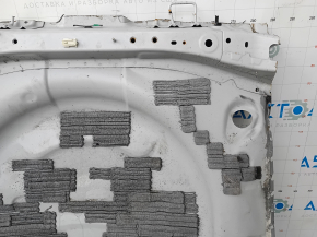 Корыто багажника Mazda 3 19-26 4d FWD высверлено, примята