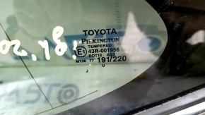 Форточка глухое стекло задняя левая Toyota Highlander 20-26 хром