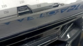 Решетка радиатора grill Honda CRV 23-26 HEV с черным глянцевым молдингом, царапины, трещины