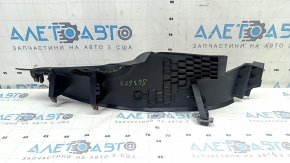 Накладка задней стойки нижняя левая Ford Fusion mk5 17-20 черная, царапины, под чистку