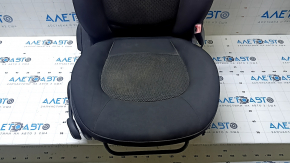 Пассажирское сиденье Mini Cooper Countryman R60 10-16 без airbag, механич, ткань черная, под чистку, замято, потерто, царапины на пластике