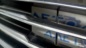 Решетка радиатора grill в сборе с обрамлением Ford Fusion mk5 19-20 хром, песок