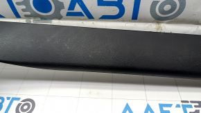 Накладка задней стойки средняя правая Tesla Model X 16-21 тип 2, черная, царапины