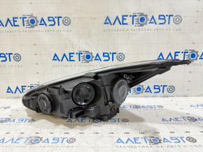 Фара передняя правая Ford Focus mk3 15-18 рест галоген светлая