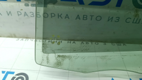 Стекло двери задней правой Toyota Prius 30 10-15 тонировка, царапины тонировки