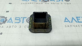 Заглушка фаркопа Toyota Highlander 20-26 примята