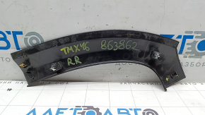 Накладка проема багажника внутренняя правая Tesla Model X 16-21 черная, царапины, сломана направляйка и крепление