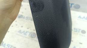 Обшивка двери багажника верхняя Toyota Sienna 21-26 черная, царапины