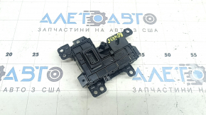 Блок кнопок центральной консоли Toyota Sienna 21-26 черный глянец, царапины
