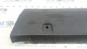 Накладка проема багажника Toyota Sienna 21-26 черная, царапины, потерта