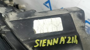 Фара передняя левая Toyota Sienna 21-26 LED, LE, XLE, Led, трещина в креплении, под полировку