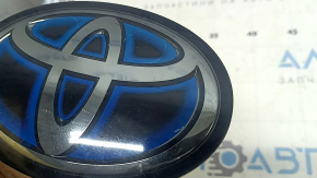 Эмблема решетки радиатора grill Toyota Sienna 21-26 под радар, песок