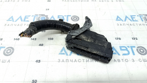 Фишка на блок ECU компьютер двигателя Toyota Camry v50 12-14 hybrid usa большая